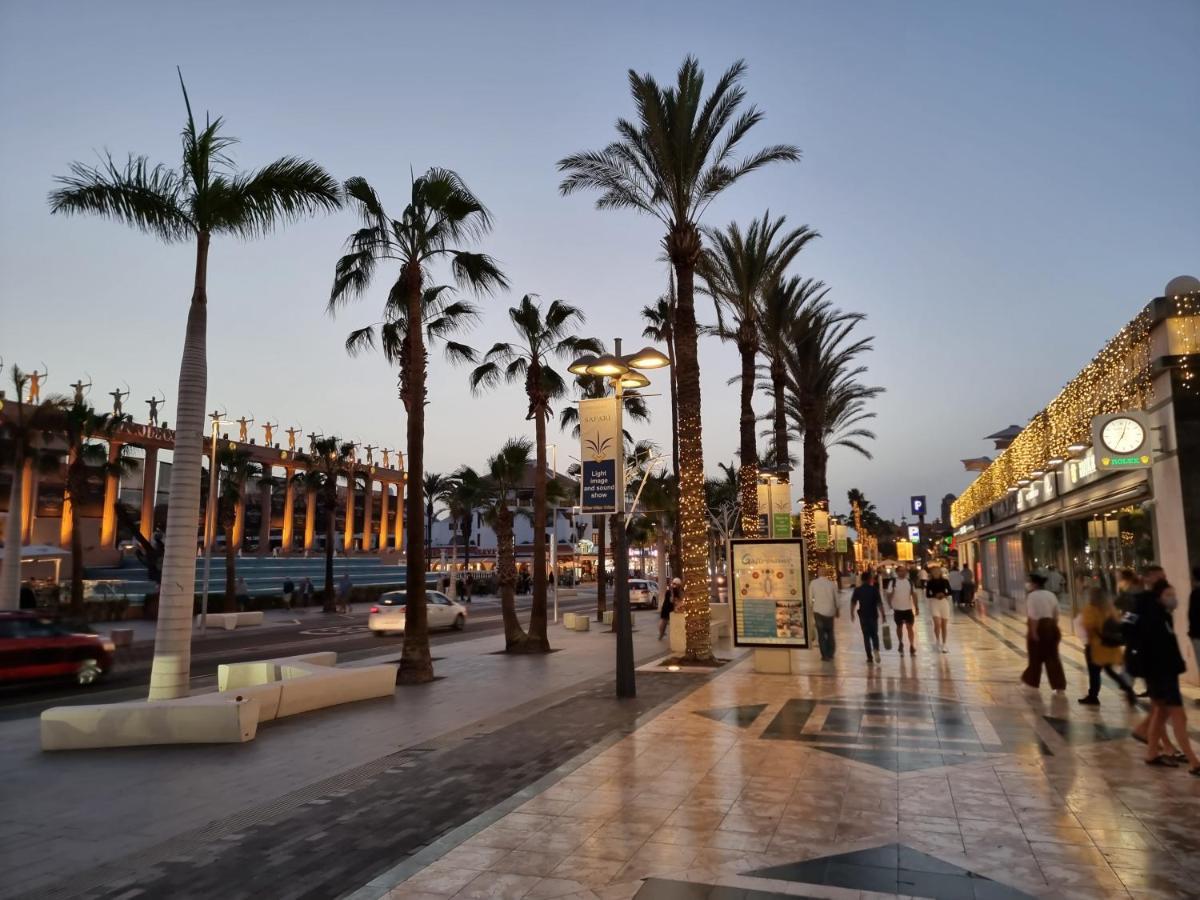 Sea View Oasis: Playa Vistas Apartment Playa de las Americas (Tenerife)